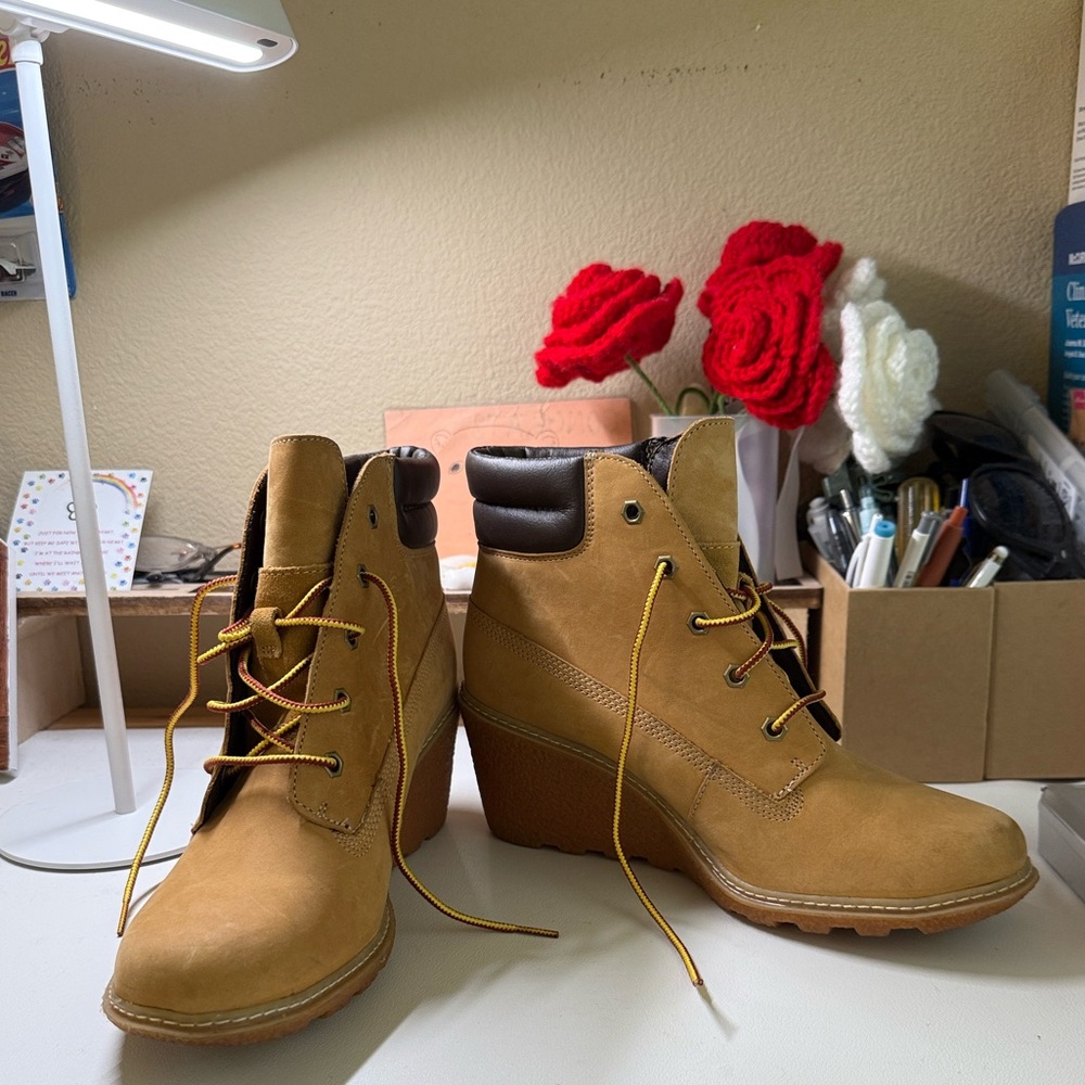 Timberland Amston 3” Women’s Boots Size 8, Wheat - Picture 7 of 8